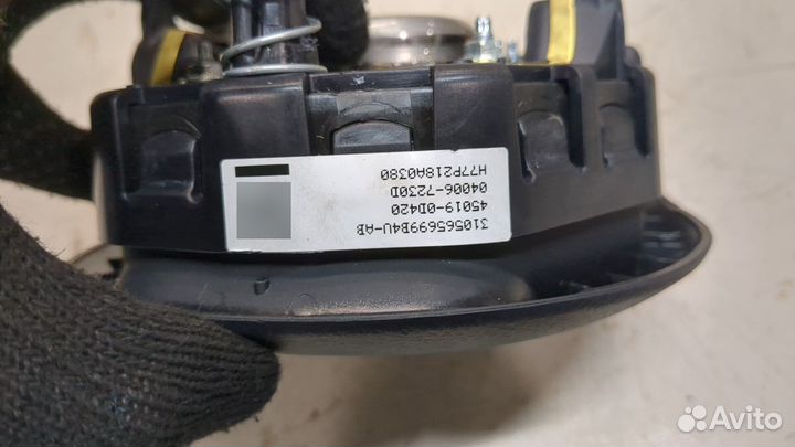 Подушка безопасности водителя Toyota Yaris, 2013