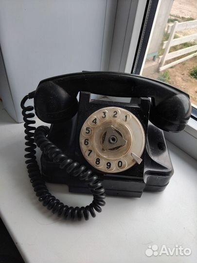 Старинный телефон СССР