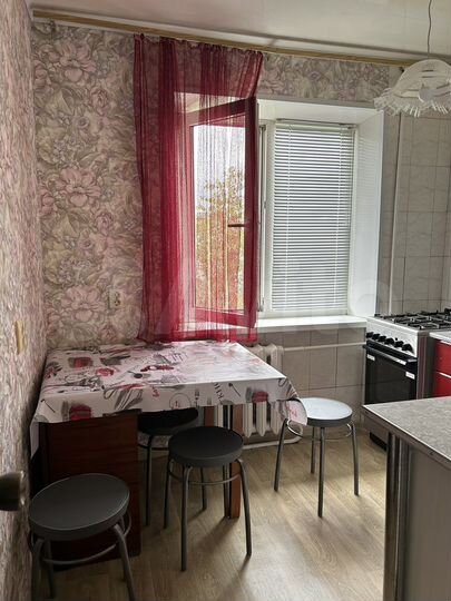 3-к. квартира, 60 м², 5/5 эт.