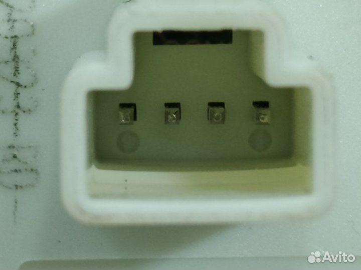 Кнопка стеклоподъемника передняя правая Chery