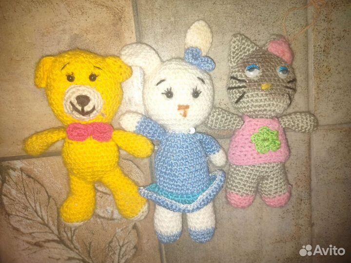 Игрушки на палец и вязанные