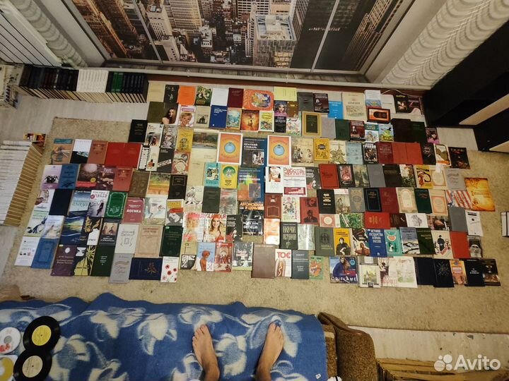 Книги/томы/коллекции книг/диски/пластинки/касеты