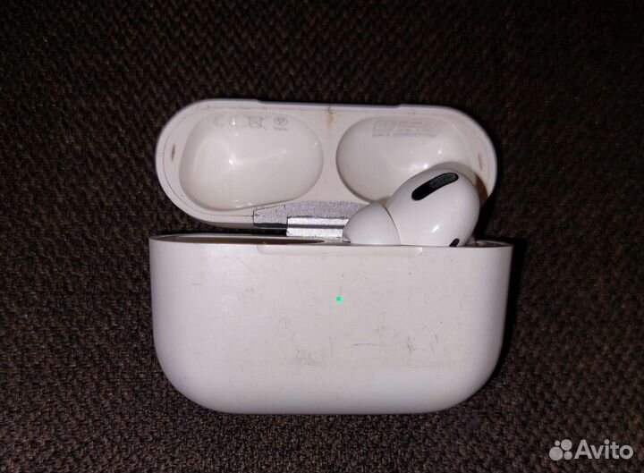 Правый наушник Airpods Pro не оригинал
