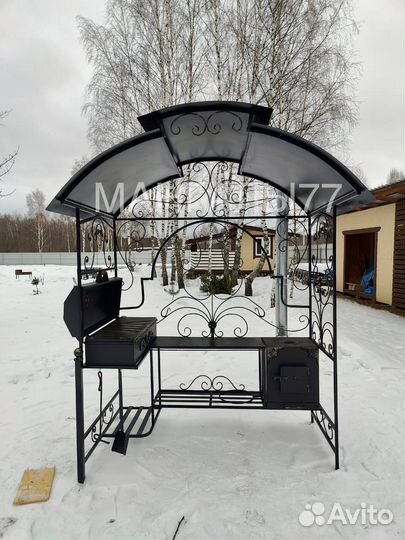 Мангал с крышей