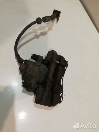 Ford focus 2 суппорт передний правый