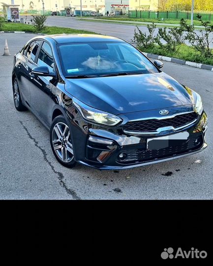 Водитель с личным легковым автомобилем