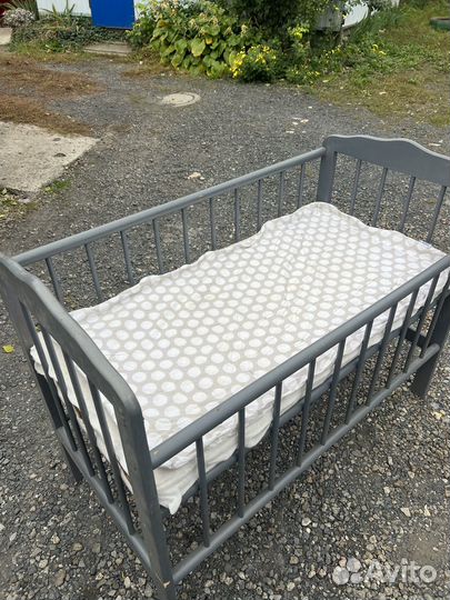 Детская кроватка