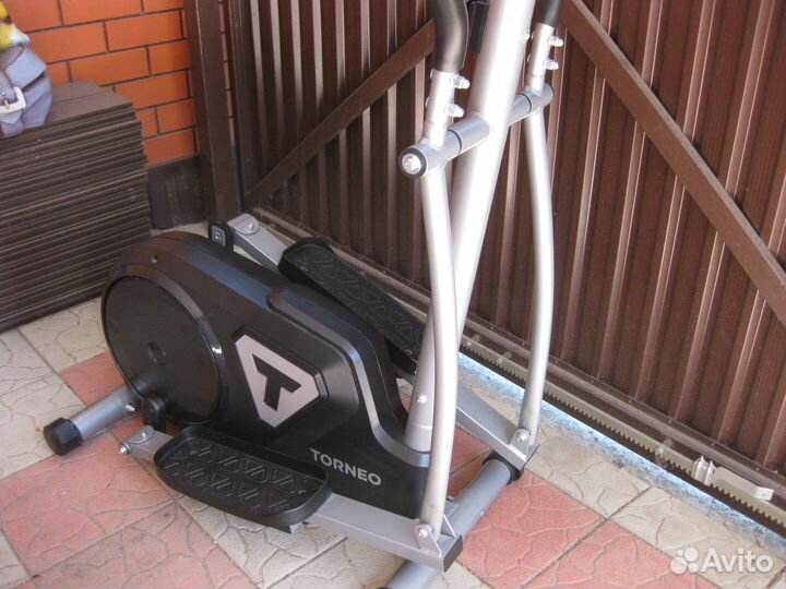Эллиптический тренажер torneo festa С-320