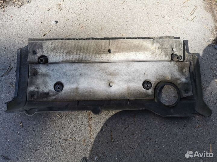 Крышка двигателя Toyota Camry V30