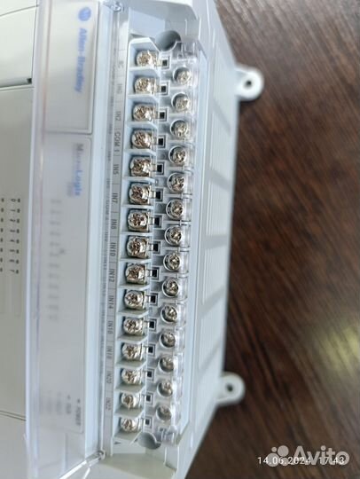 Контроллер Allen Bradley