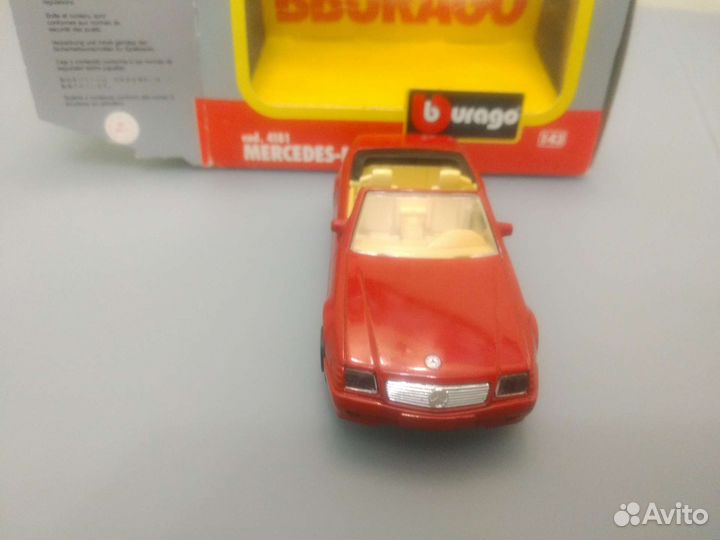 Машинка модель 1:43 Burago