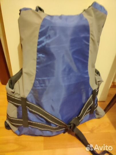 Жилет спасательный(плавательный)