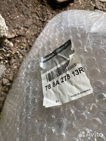 Накладка на крыло задняя правая Renault Sandero