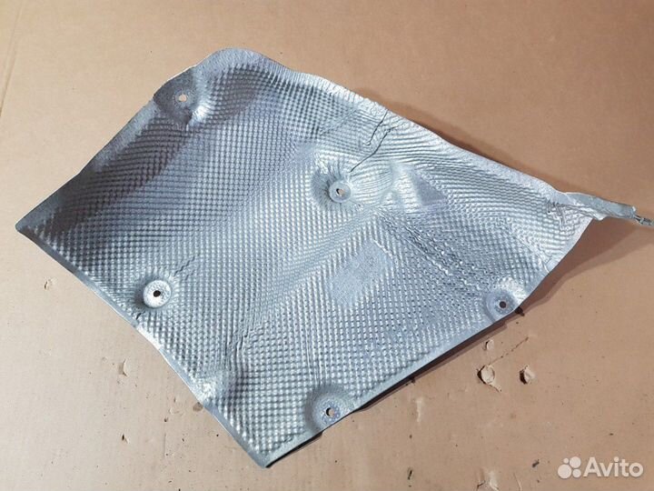 Теплоизоляционный экран 5-Series F10 N52B25AF 2011