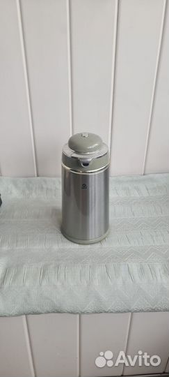 Термосы: 1новый и 3б/у