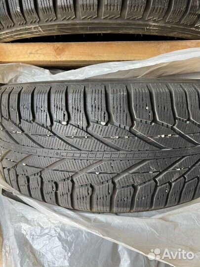 Nokian Tyres Hakkapeliitta R2 SUV 285/50 R20