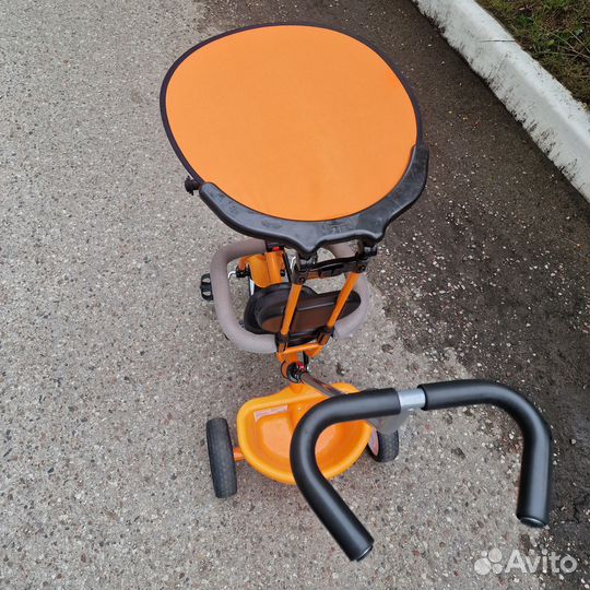 Трехколесный велосипед с родительской ручкой