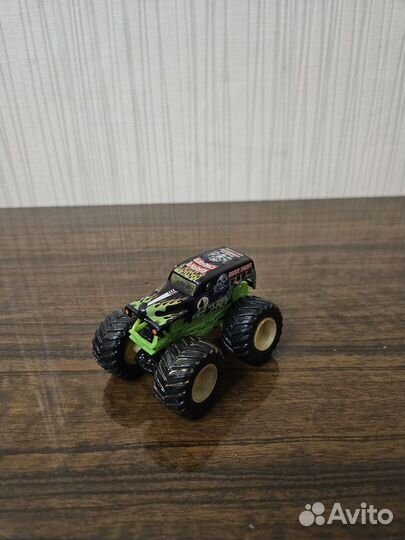 Машинки hotwheels Монстр