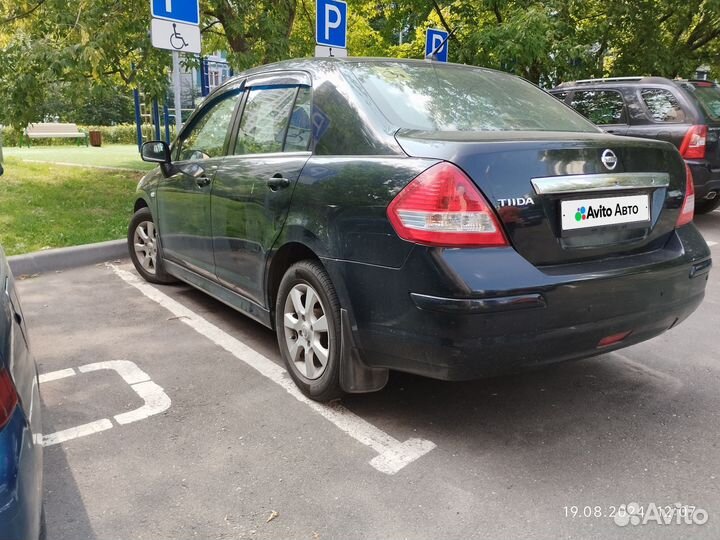 Nissan Tiida 1.6 AT, 2011, битый, 120 000 км