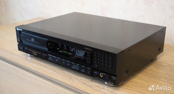 CD-проигрыватель Sony CDP-228ESD. 220V