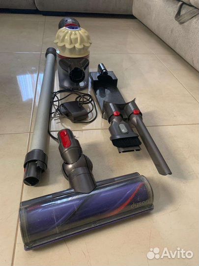 Пылесос Dyson v7