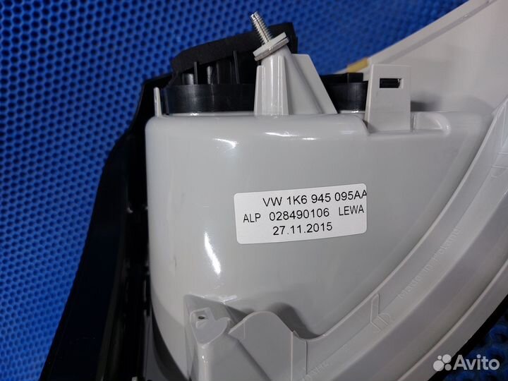 Фонарь задний левый VW Golf mk5 новый оригинал
