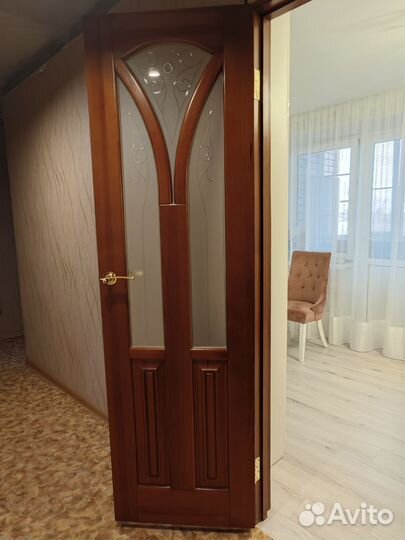 Межкомнатные двери б/у с коробкой