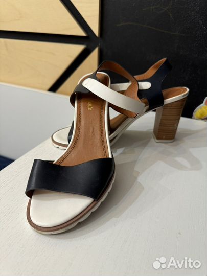 Босоножки женские 38 размер