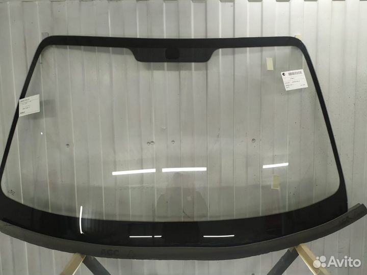Лобовое стекло на Hyundai accent