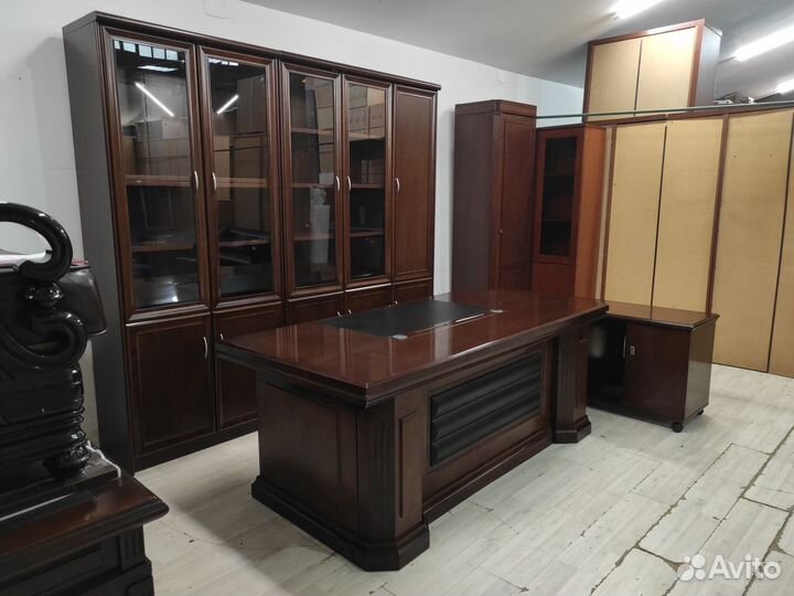 Кабинет руководителя (4 предмета) б/у 01074