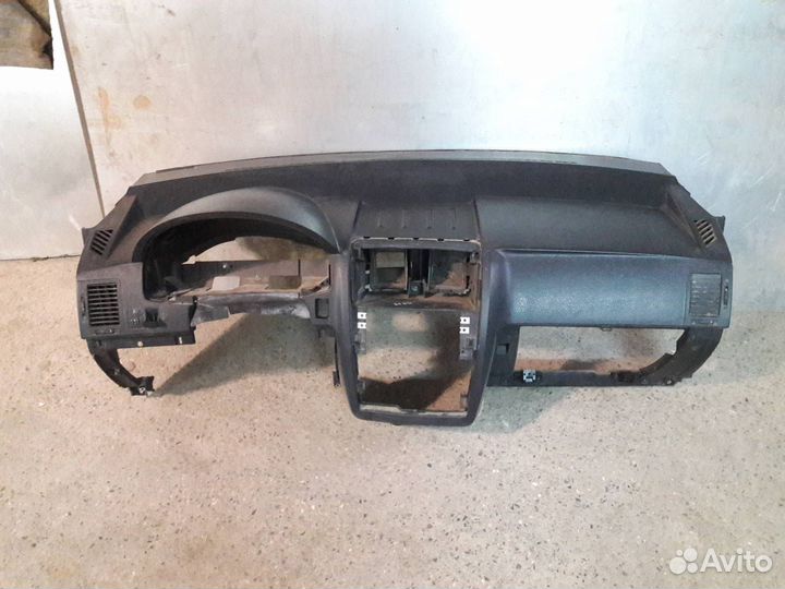 Панель передняя салона (торпедо) Hyundai Getz 2005