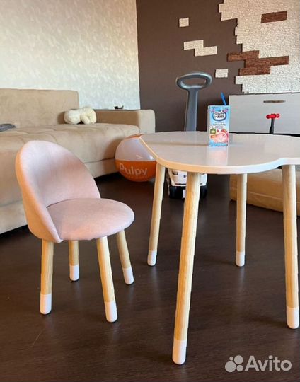 Детский стол и стул