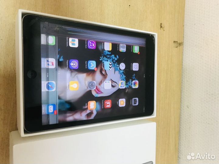 Планшет Apple iPad Mini 16gb Retina на запчасти