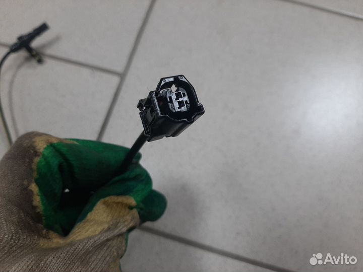 Датчик ABS передний левый RAV4 40 2012-2019