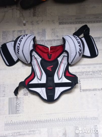 Нагрудник, шорты,гамаши хоккейные на 5-6лет