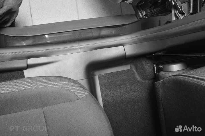 Накладки на ковролин задние Renault duster