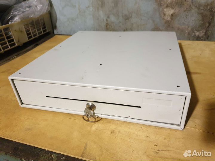 Ящик металлический