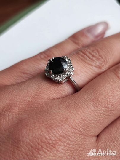 Серьги, кольцо с сапфирами