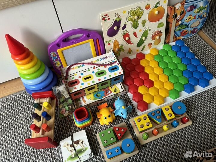 Развивающие игрушки пакетом