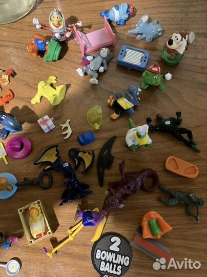 Обмен днталей от киндеров