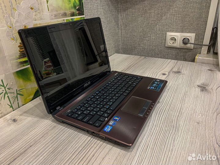 В связи с закрытием офиса продам ноутбуки на SSD