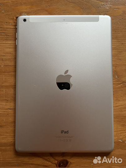 iPad Air 64 GB Wi-Fi + Cellular