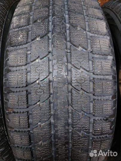 Toyo Observe GSi-5 235/55 R17