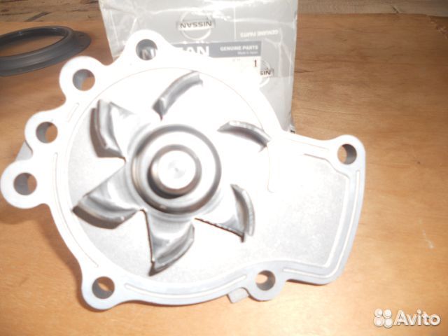 Помпа (насос водяной) Nissan SR20