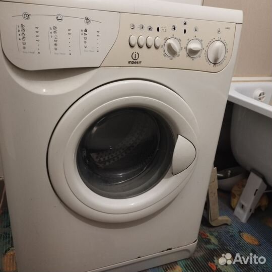 Стиральная машина indesit 5кг
