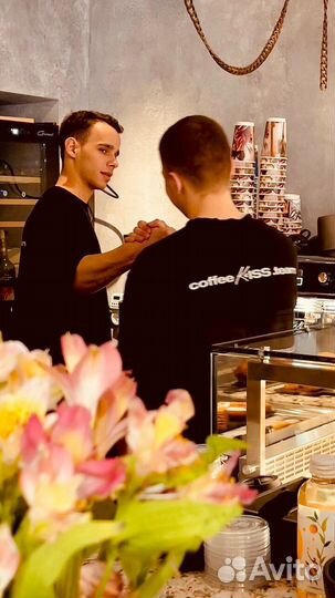 Шеф бариста,главный бариста,управляющий кофейни