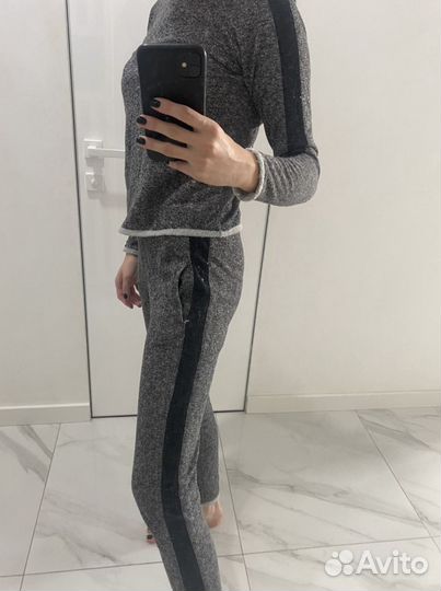 Костюм спортивный