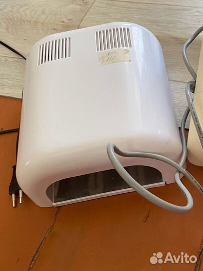 Лампа для ногтей