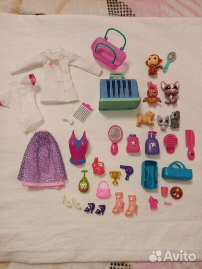 Одежда и аксессуары для Барби пакетом