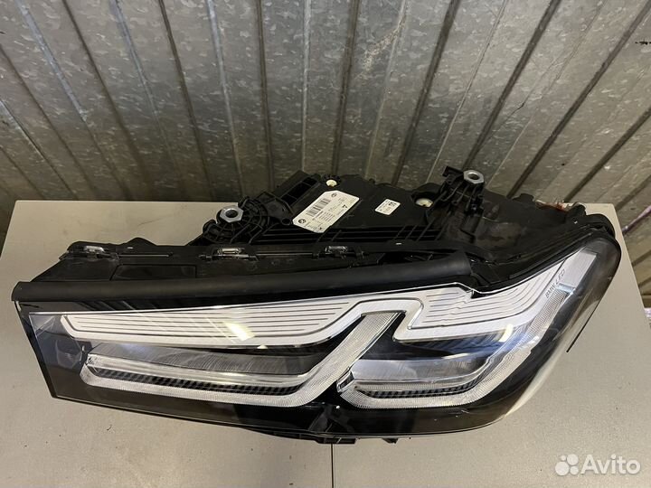Фара BMW G30 LED рестайлинг левая